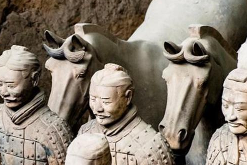 秦始皇陵里面有什么东西？导致两千多年没人敢挖？