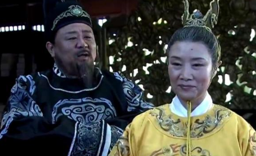 唐朝百姓为纪念狄仁杰为他建祠堂，后来为什么又去毁了他的祠堂？