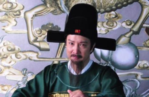 海瑞刚正不阿遭人排挤，为何敌人还纷纷举荐他？