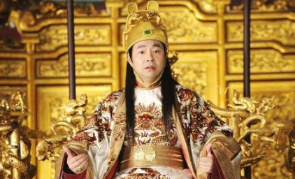 电视剧里皇帝动不动就赏赐黄金万两，黄金万两到底有多少？
