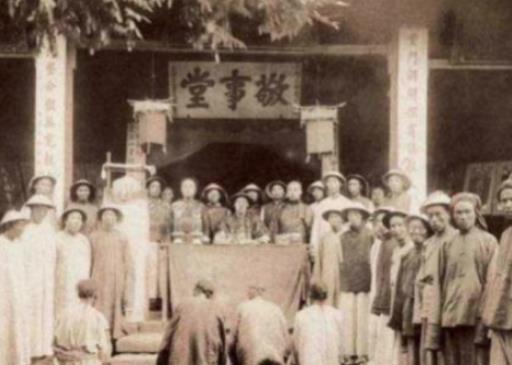 清朝名将罗思举：家贫时卖妻给财主，得志后又重金赎妻