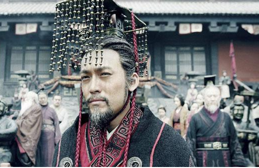 此人是秦国的丞相,秦始皇的表叔,为何却要起兵反秦?