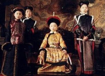 顺治帝共有八个儿子，8岁的玄烨是怎么当上皇帝的？