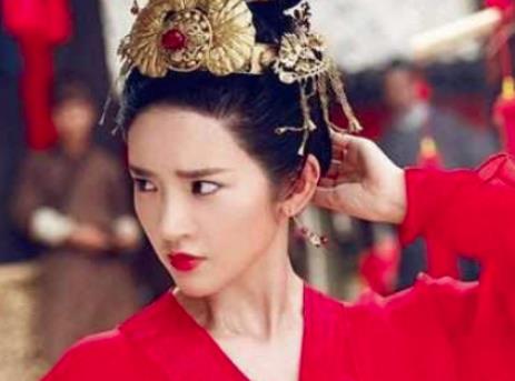 绝世美女东哥，刚出生就被预言“可兴天下，可亡天下”