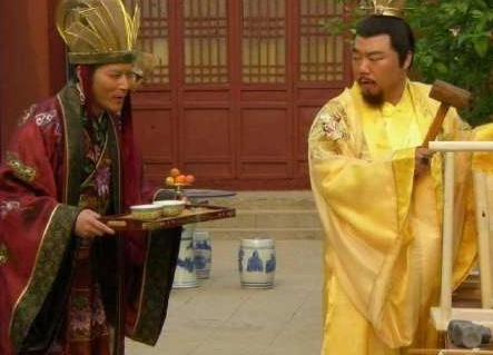 半夜宫女好心送粥给朱元璋品尝 为什么最后朱元璋会杀了她呢