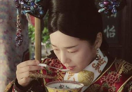 不管清朝皇帝什么时候想吃东西 御膳房端上来的为什么都是热的