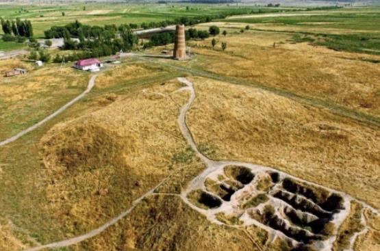 大唐帝国的西方前线：揭秘安西四镇的重要性