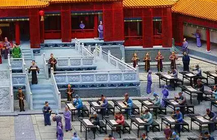 范进中举差点疯掉，你知道他后面做的官有多大吗？