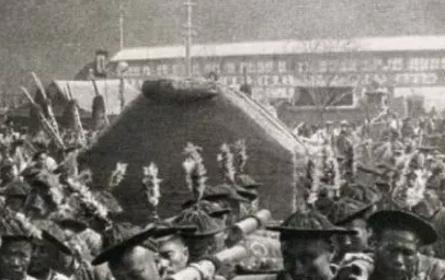 光绪只比慈禧早死二十小时，是有人下毒吗？