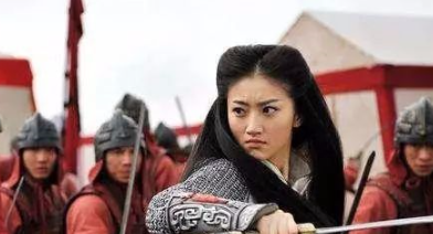 战败后，她被百般凌辱，称霸一时的美女女皇帝被游街示众