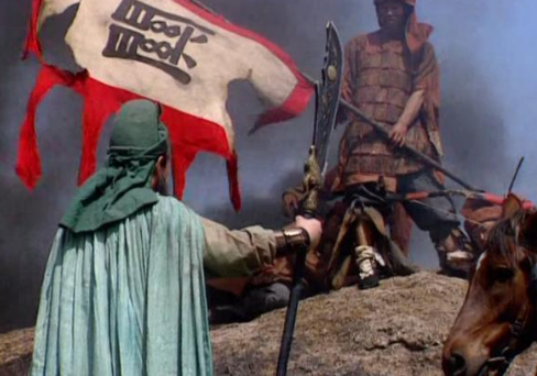 关羽为什么会打不过曹军先锋官还差点丢了性命？