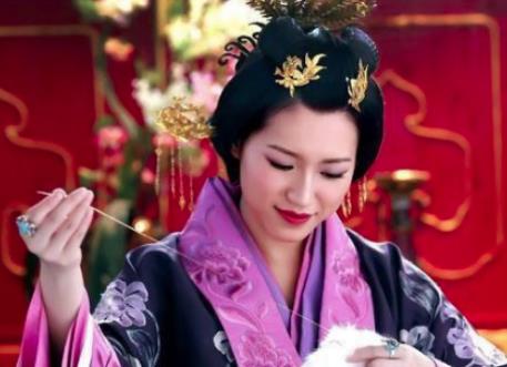 她曾母仪天下，后来突然被打入冷宫12年