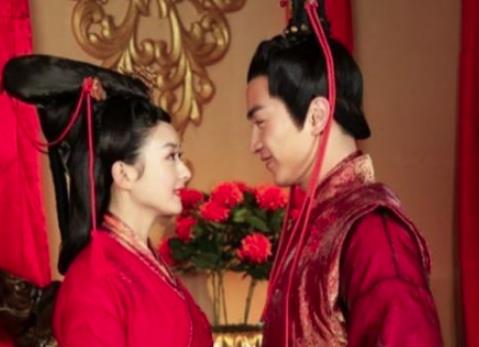 她家世显赫却看不上王爷，偏偏要嫁给一个士兵