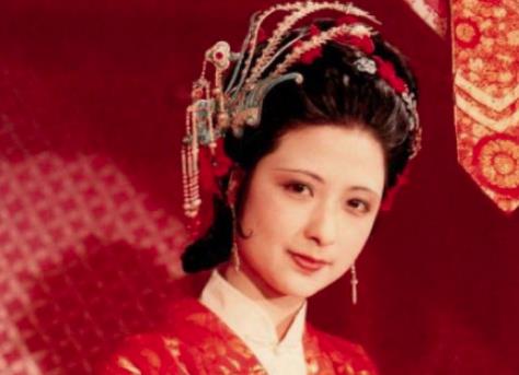尤二姐和贾蓉做了这些事，贾琏为何还愿意娶尤二姐？
