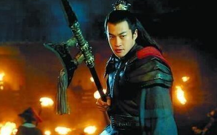 曹操为什么只敢围攻吕布 而不敢向张飞下手呢