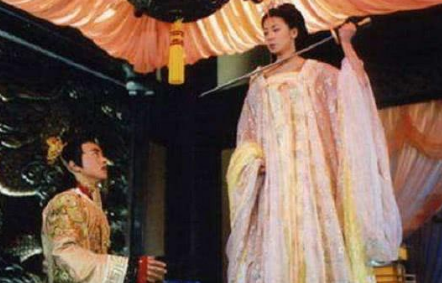 历史上李君羡跟武则天是什么关系？是恋人吗