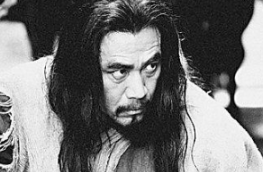 越王错枝为什么要躲进山洞？真相是什么