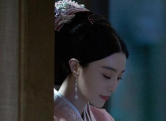 南宫长万为什么那么大的胆子一拳打死皇帝？