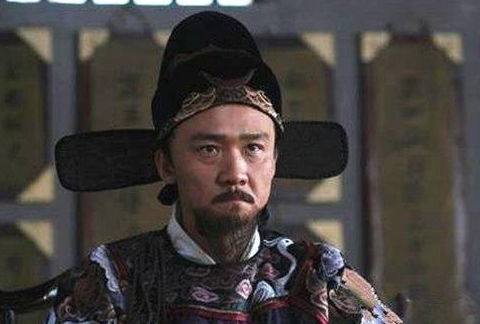 海瑞是个怎么样的人？海瑞遭人排挤为何还能升官？