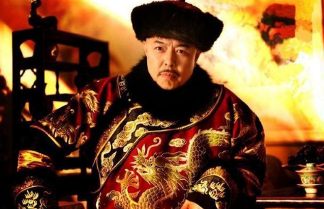 乾隆甘心退休当太上皇吗？看看他退休之后做了些什么？