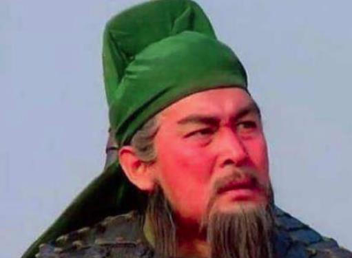 关羽一直戴一顶绿色的帽子，原因是什么？