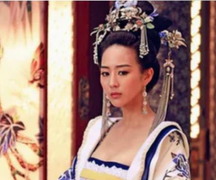 唐朝是最开放的朝代，从衣服的穿戴就能看出来