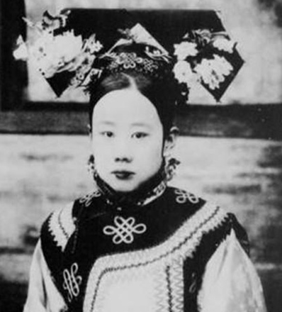 清朝皇室根本就没有美女存在吗 其实皇室中人也有美女的