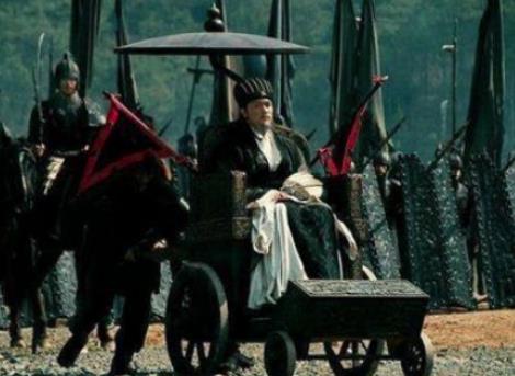 诸葛亮打仗不骑马，为什么喜欢坐轮椅？