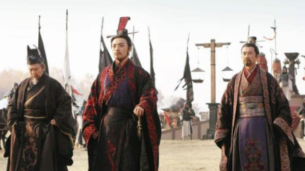 秦朝为何如此短暂,而百姓的生活却相对富裕?这其中的缘故是什么?