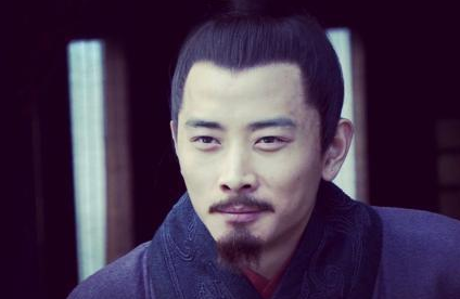 汉献帝在得知刘备在南方称帝 为什么会大笑起来呢