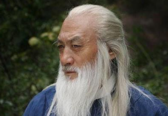 《碧血剑》中的“风祖师爷”是风清扬吗？《倚天屠龙记》《笑傲江湖》和《碧血剑》中的华山派是不是同一个？