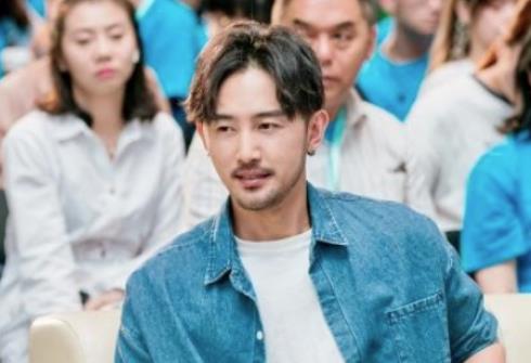 《梦在海这边》李十一是谁？扮演者资料介绍