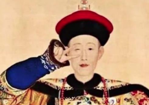 乾隆一生创作了4万首诗，只有一首选入课本