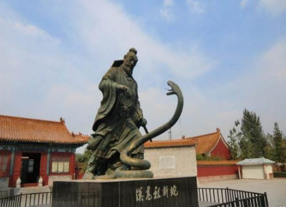 汉高祖刘邦斩蛇起义简介 该故事说明了一个什么样的道理