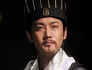 刘婵听信一个太监，把他权力，导致蜀国走向灭亡