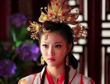 她被父亲逼嫁给乞丐，后来成为掌管后宫的郭宁妃