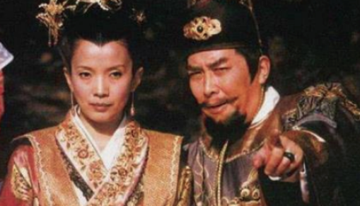 朱元璋用膳时发现盘中有头发，厨子说了一番话后还被重赏