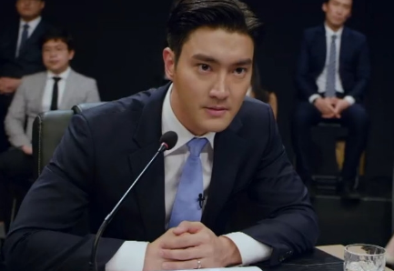 《各位国民》崔始源扮演的人设是什么?大快人心的发言赢取好感