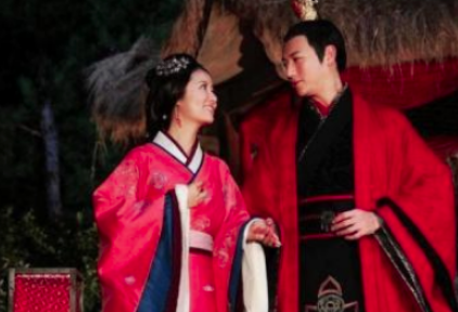 她是吕后的丫鬟，被赏赐给王爷成就一段传奇