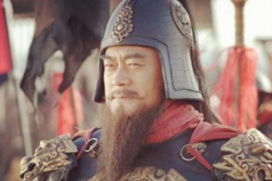 为了不让卢俊义当老大，宋江跟吴用做了什么事情？