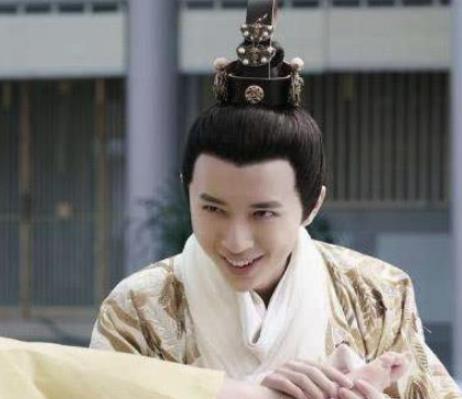 宰相做梦被皇帝杀死，醒来后刺杀皇帝建立了新政权