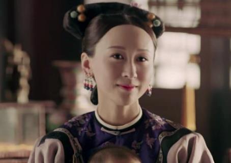 她28岁生下乾隆最喜爱的儿子，却被冷落50年