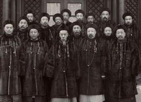 清朝一品官员相比 在京城的和地方官的区别在什么地方