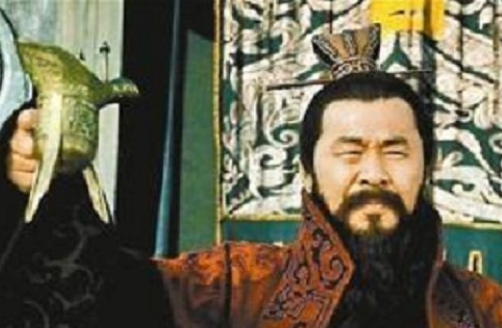 何夔是什么人？曹操为什么不敢打骂他？