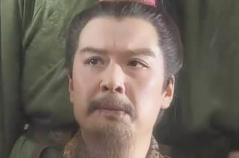 刘备为什么那么信任法正却不信任诸葛亮呢？