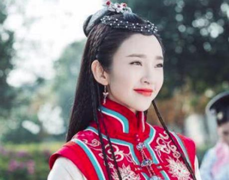 她是清朝唯一享受皇后待遇的妃子，死后康熙亲自祭奠