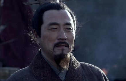 刘邦为何多次想杀萧何？萧何是如何躲过刘邦的连环招的？