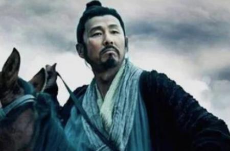 刘邦多次想杀萧何，萧何是怎么躲过的？