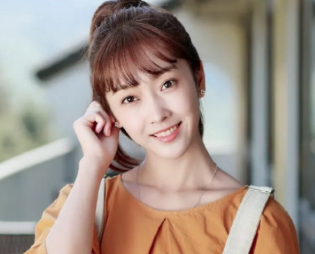 《彩虹的重力》何彩虹是谁演的？扮演者个人资料介绍