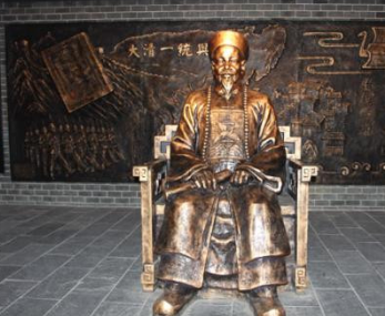 湘军的重要首领胡林翼和曾国藩最大的区别在哪里?为何说没有胡林翼,湘军难成气候?